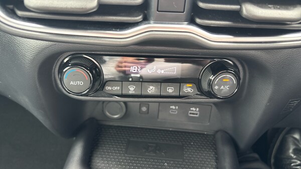 Used Nissan Juke 2024 for sale - 76243100: Photo 30
