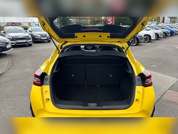 Used Nissan Juke 2024 for sale - 76243100: Photo