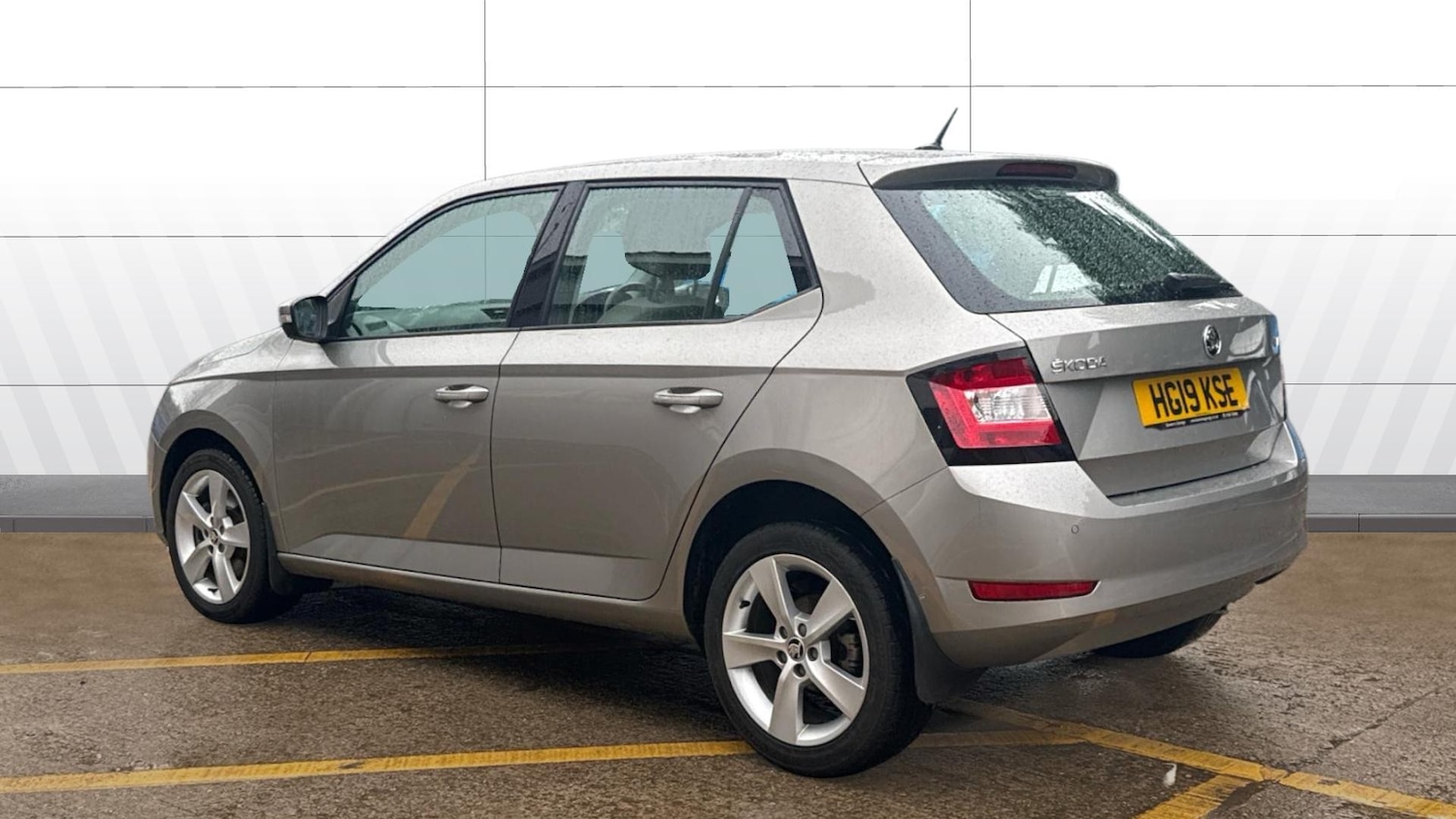 Used Skoda Fabia 2019 for sale - 77335779: Photo 2