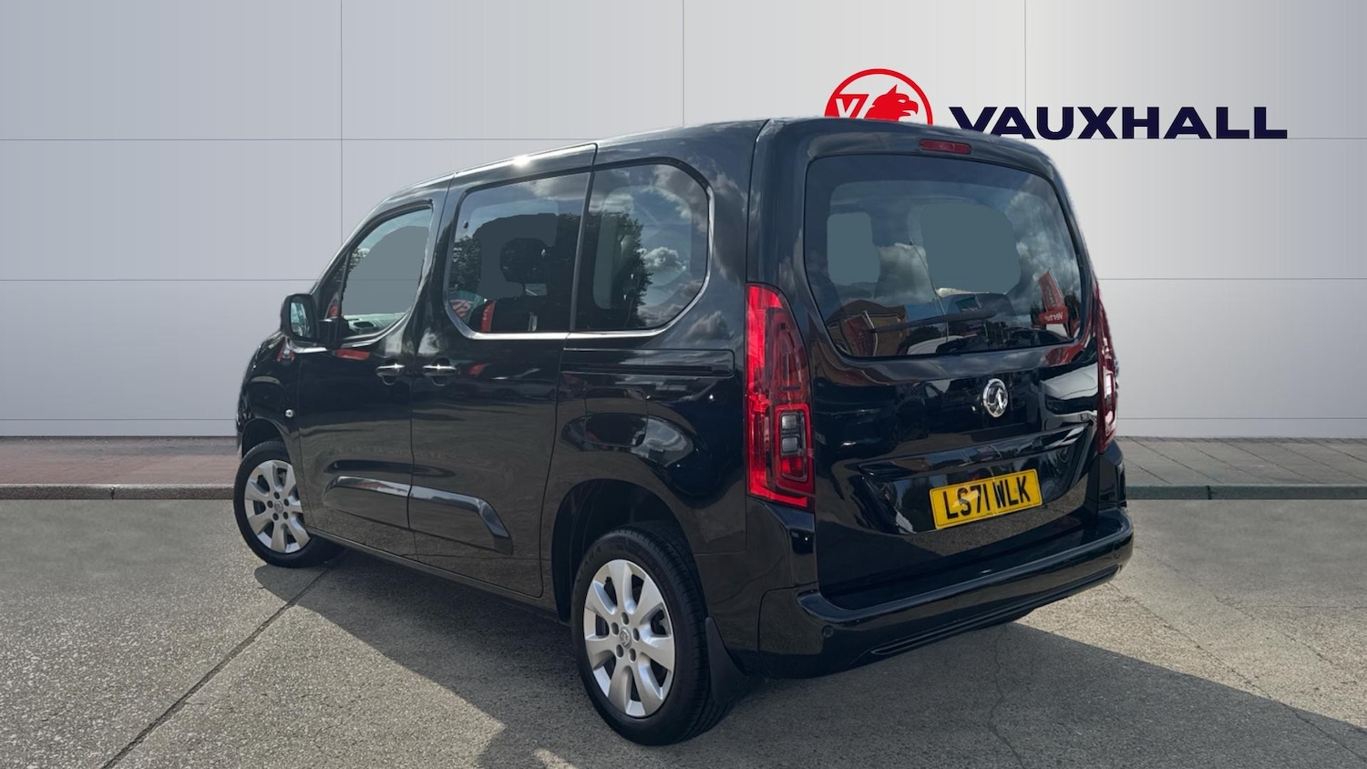 Used Vauxhall Combo Life 2021 for sale - 76762309: Photo 2