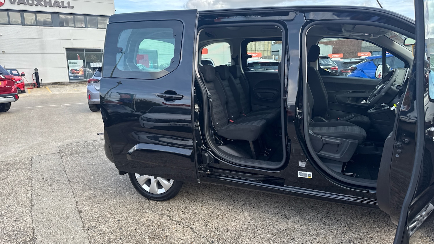 Used Vauxhall Combo Life 2021 for sale - 76762309: Photo 28