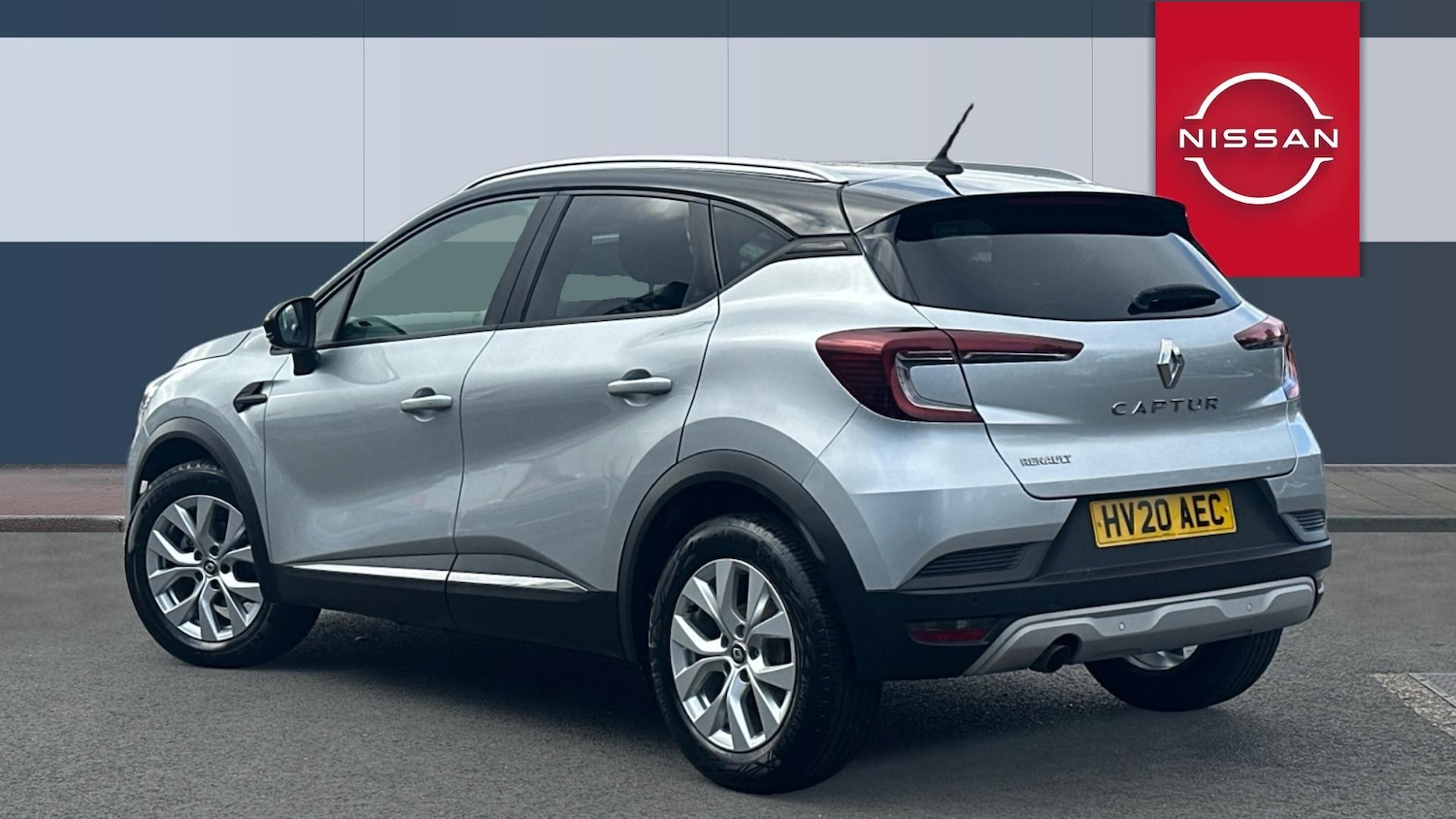 Used Renault Captur 2020 for sale - 76330324: Photo 2