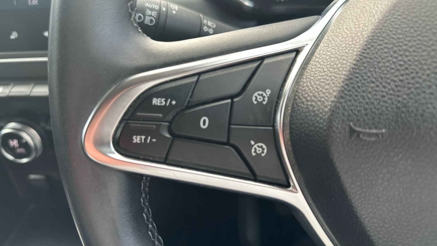 Used Renault Captur 2020 for sale - 76330324: Photo 24