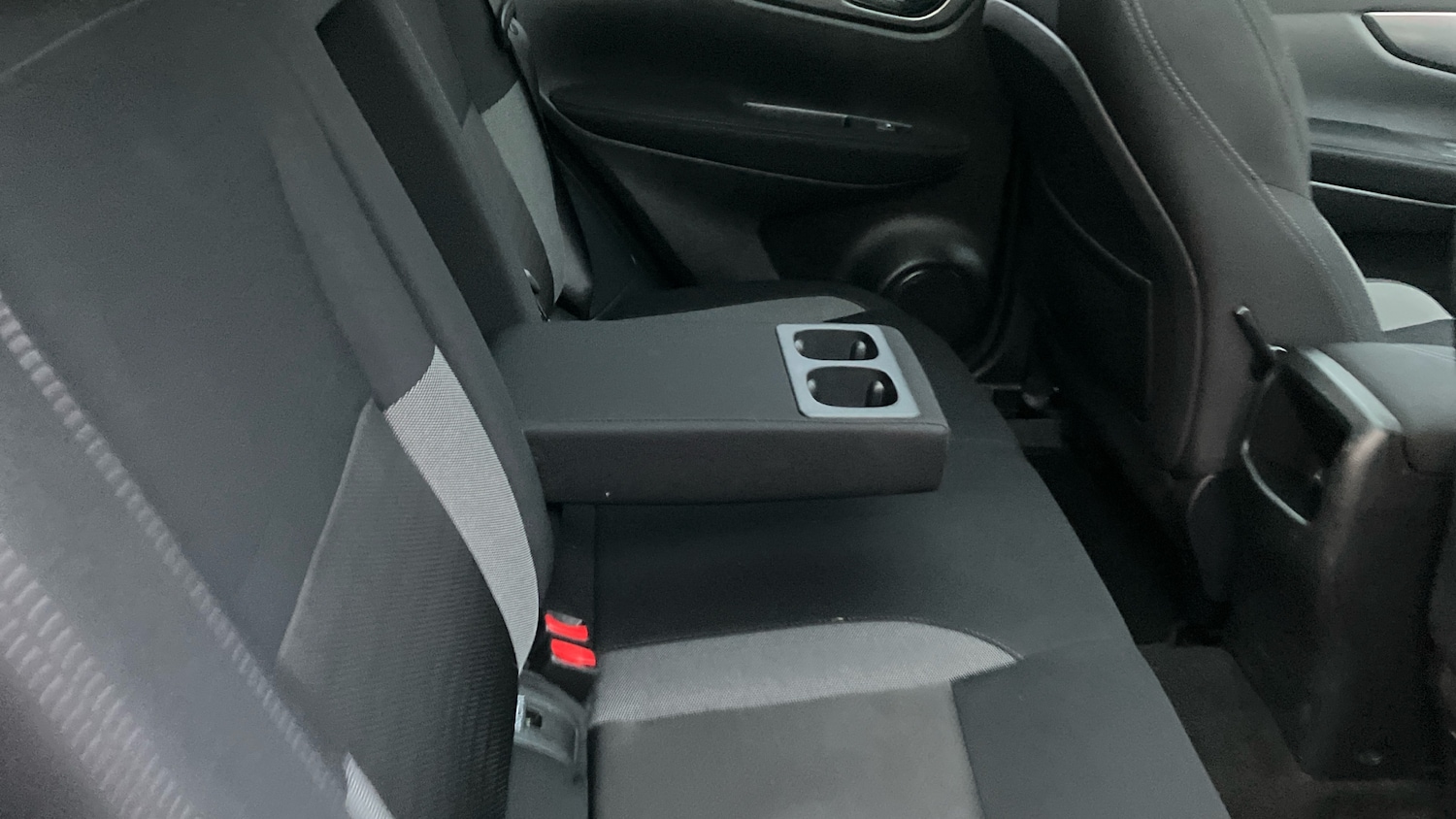 Used Nissan Qashqai 2018 for sale - 77140520: Photo 34