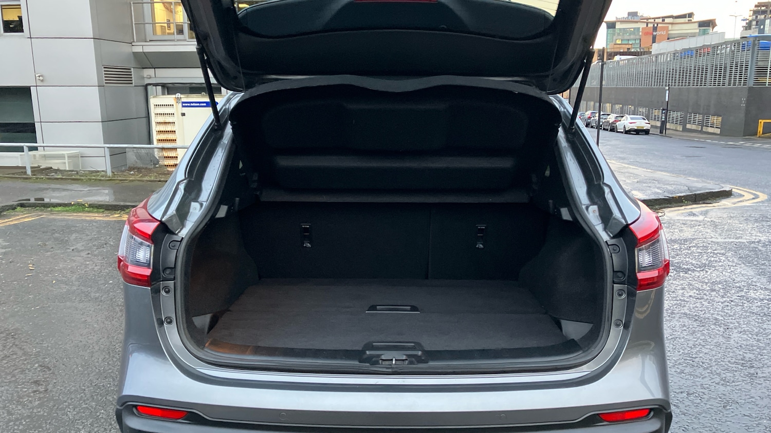 Used Nissan Qashqai 2018 for sale - 77140520: Photo 4