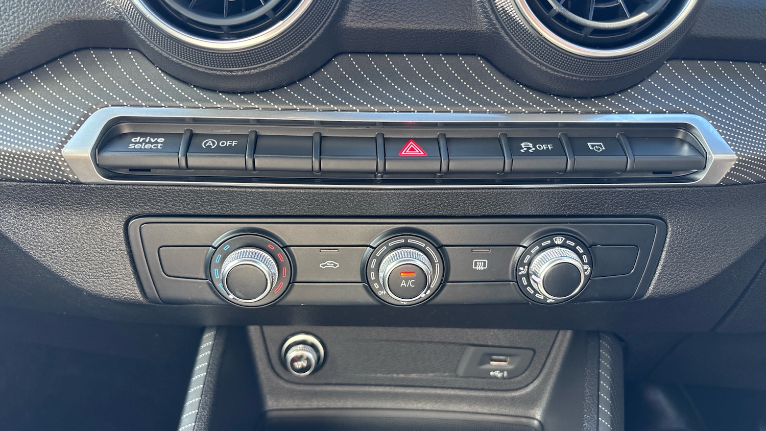 Used Audi Q2 2020 for sale - 76100860: Photo 32