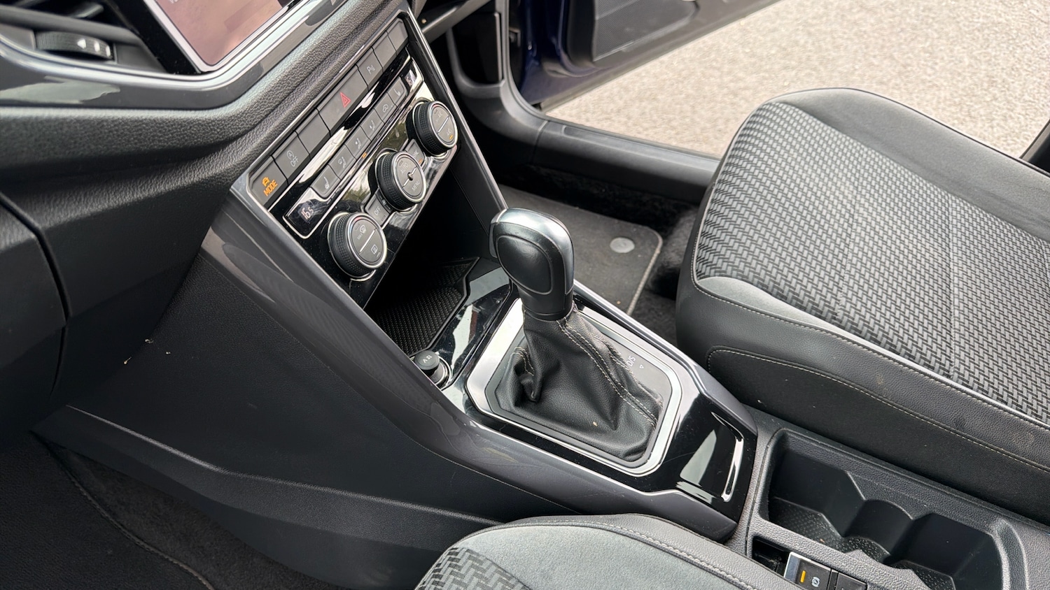 Used Volkswagen T-Roc 2020 for sale - 76181867: Photo 13