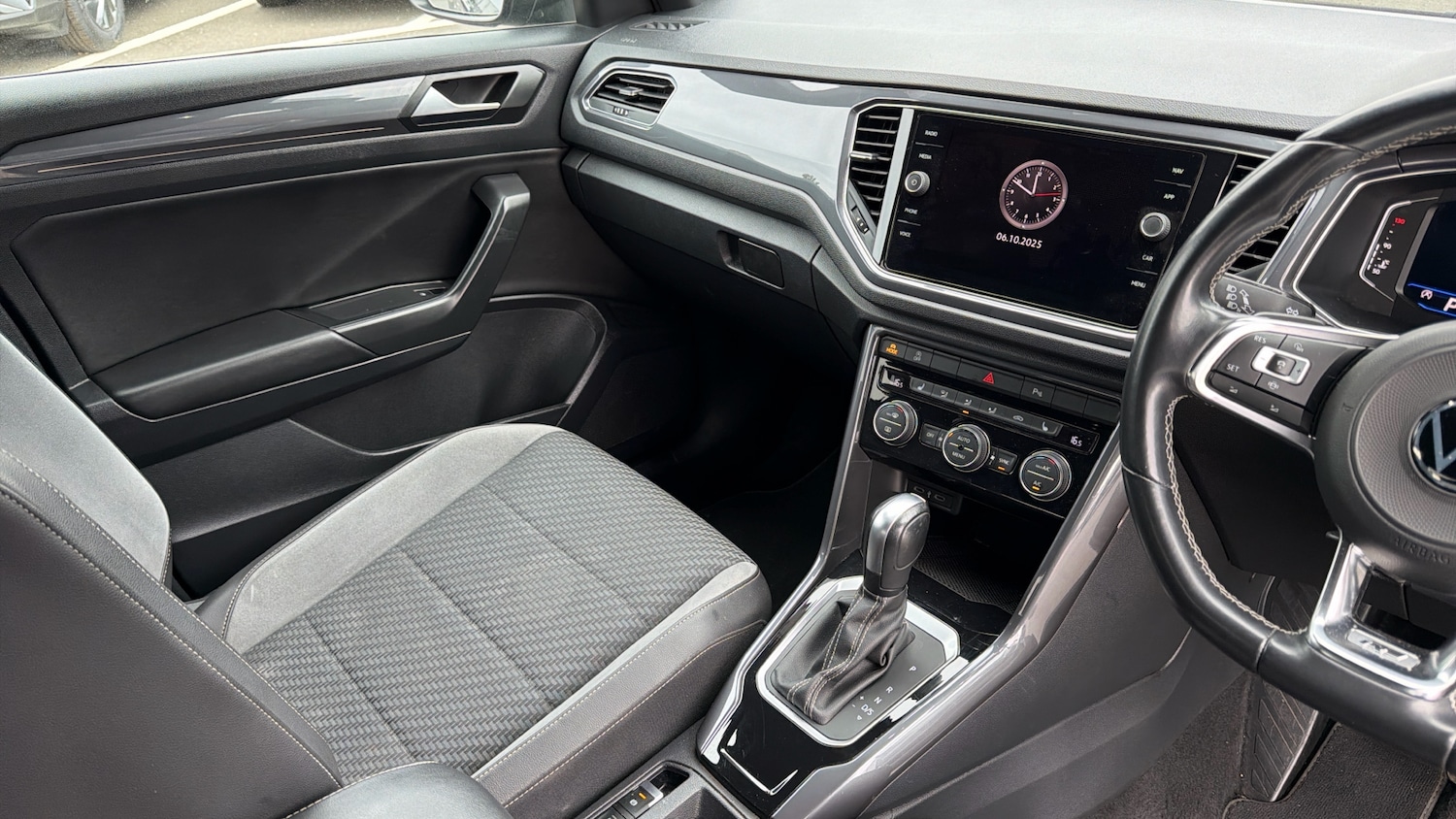 Used Volkswagen T-Roc 2020 for sale - 76181867: Photo 14