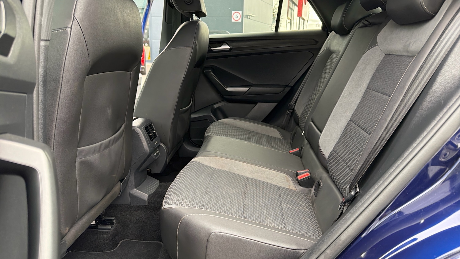 Used Volkswagen T-Roc 2020 for sale - 76181867: Photo 16