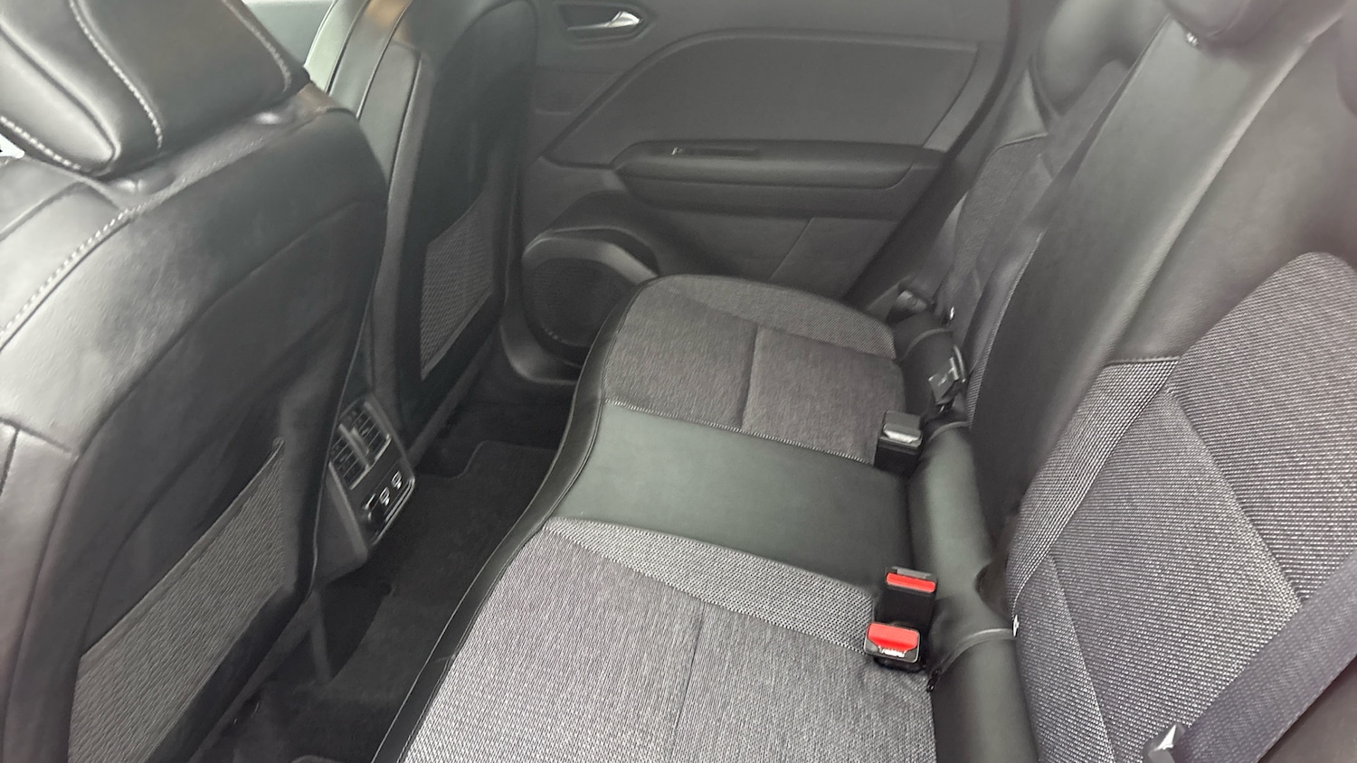 Used Renault Captur 2022 for sale - 77678599: Photo 37