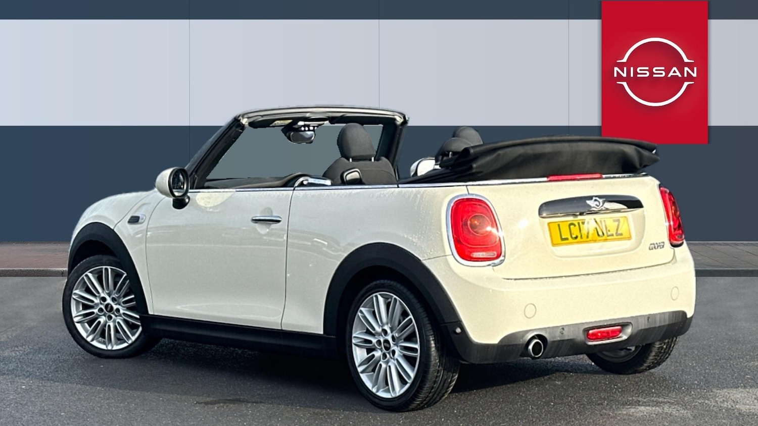 Used MINI Convertible 2017 for sale - 76566153: Photo 2