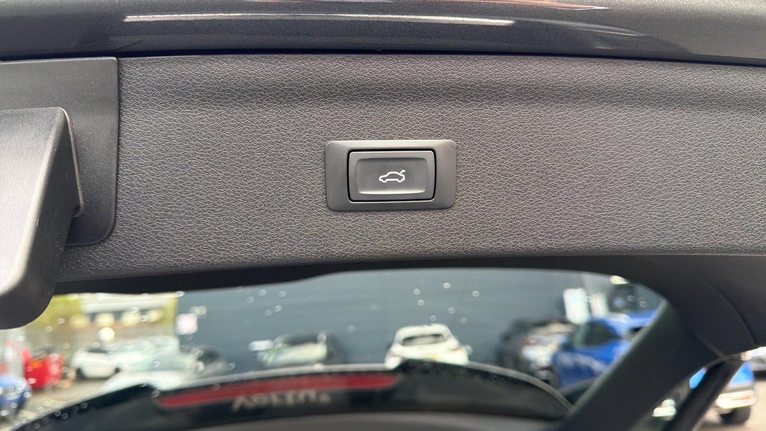 Used Audi Q3 2017 for sale - 76627730: Photo 35