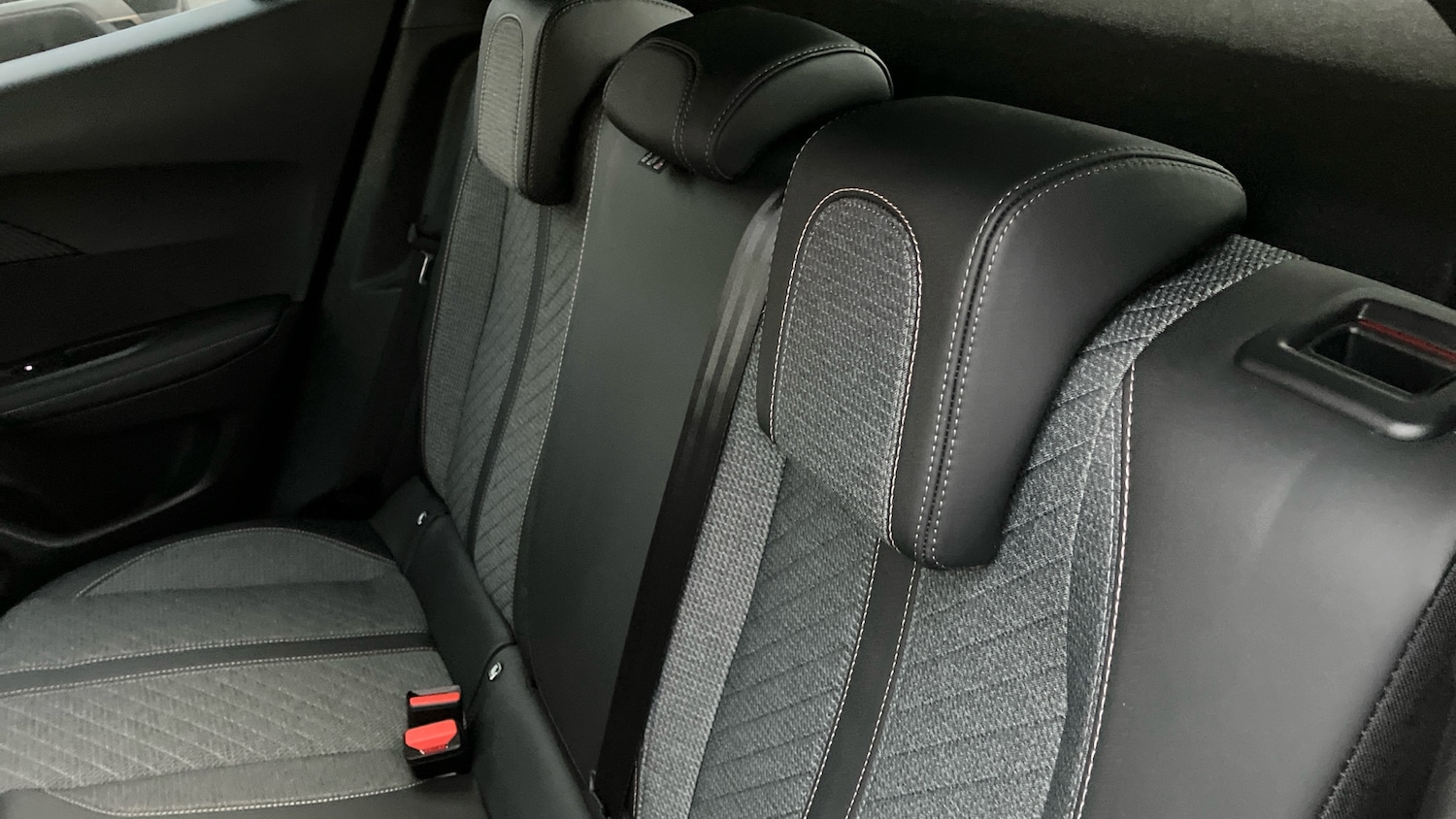 Used Peugeot 2008 2024 for sale - 76611151: Photo 33