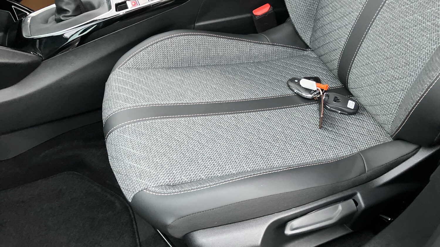 Used Peugeot 2008 2024 for sale - 76611151: Photo 35