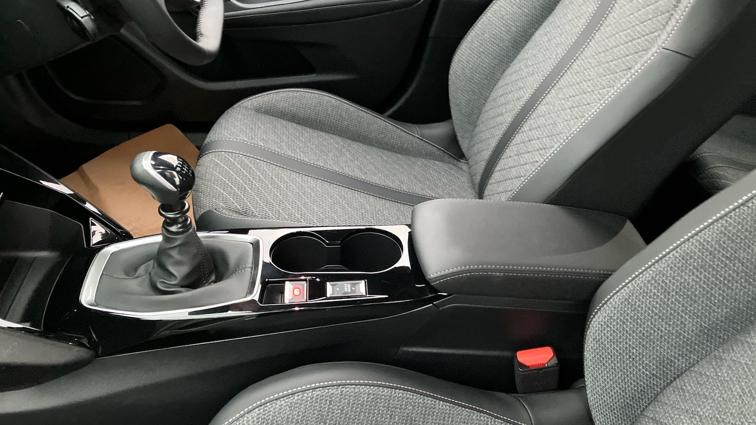 Used Peugeot 2008 2024 for sale - 76611151: Photo 40