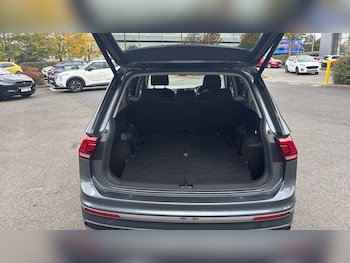 Used Volkswagen Tiguan Allspace 2021 for sale - 76299277: Photo 4