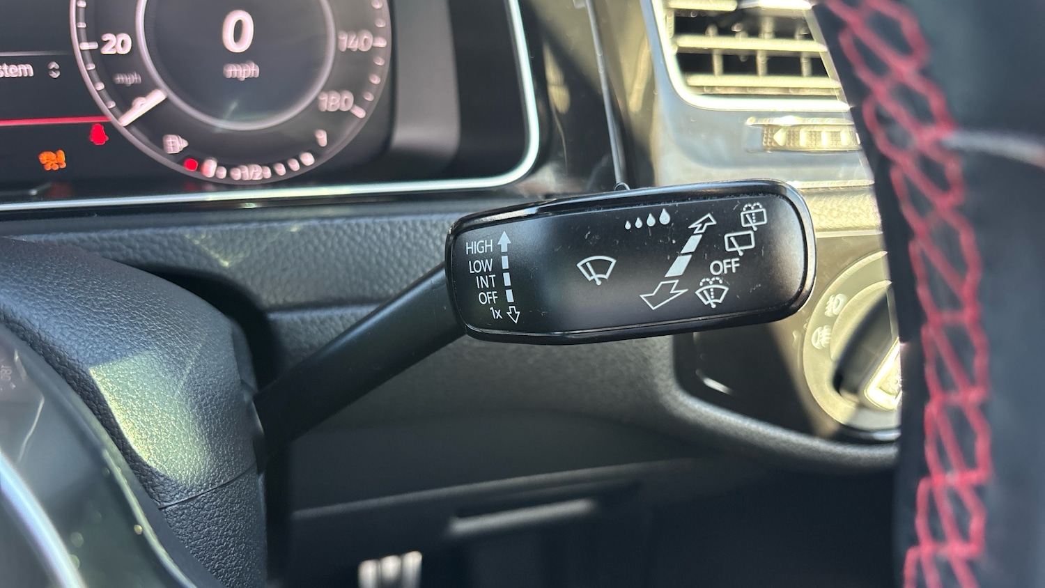 Used Volkswagen Golf 2019 for sale - 76588538: Photo 24