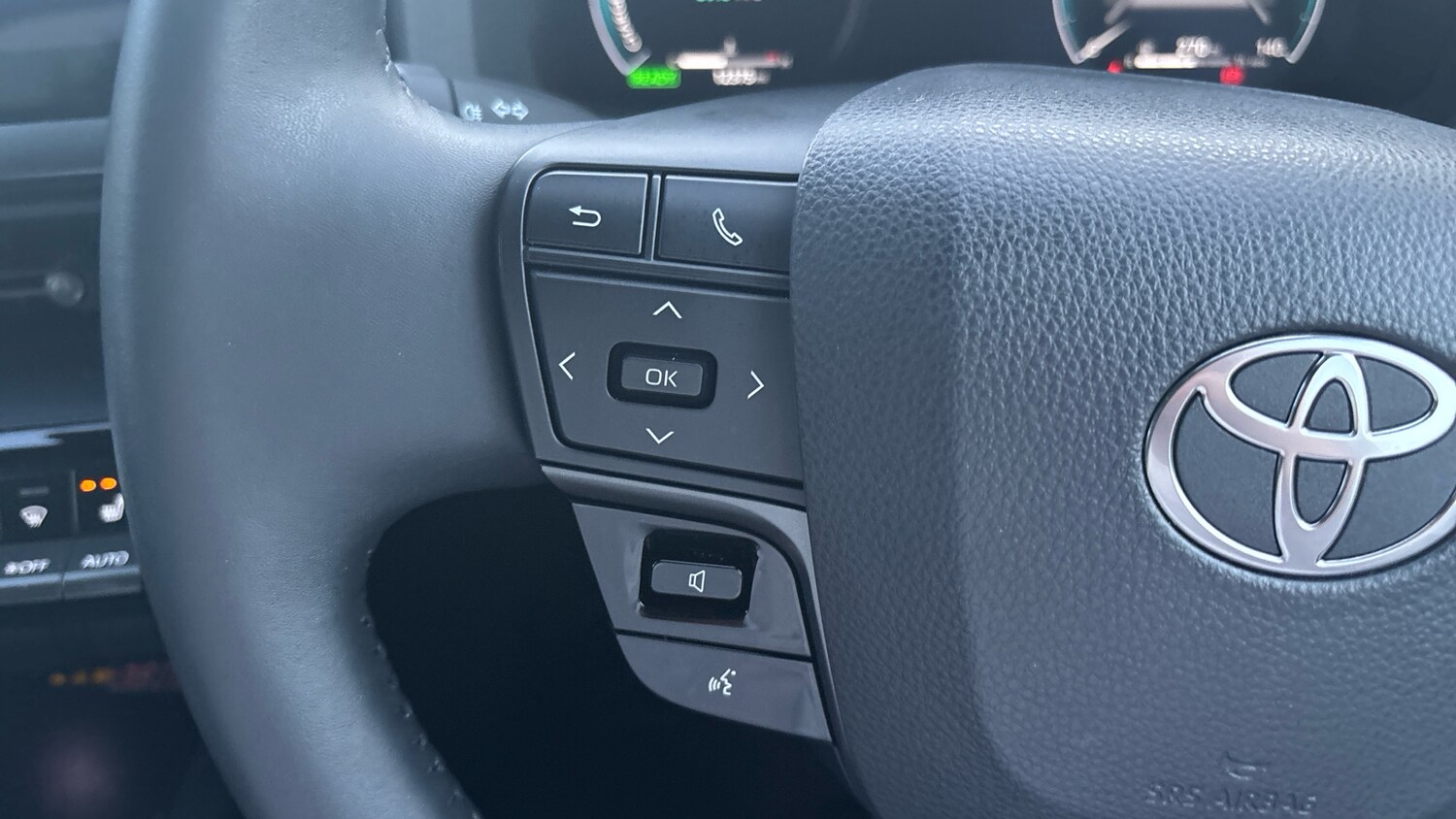 Used Toyota C-HR 2024 for sale - 76782496: Photo 22