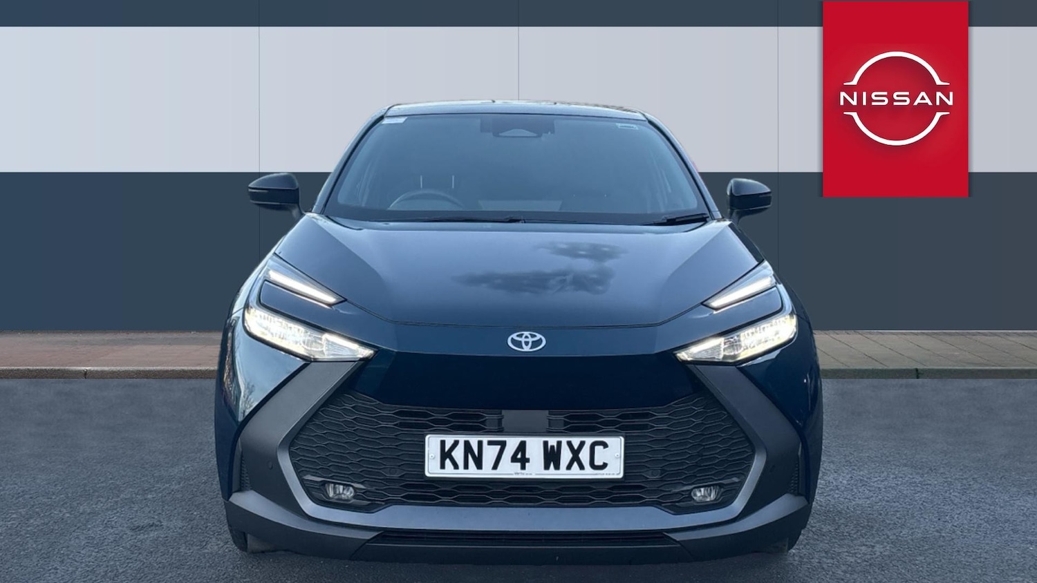 Used Toyota C-HR 2024 for sale - 76782496: Photo 3