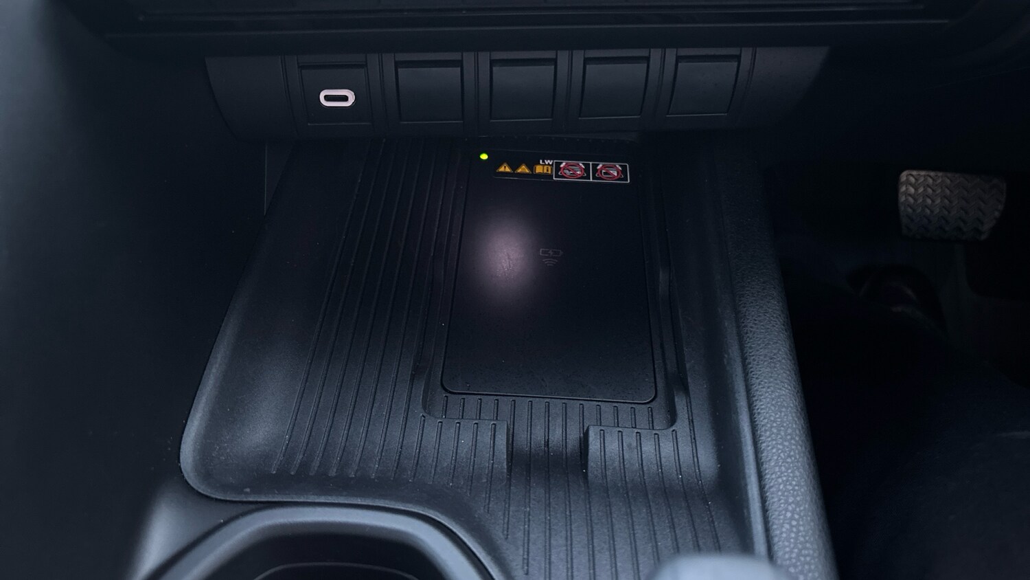 Used Toyota C-HR 2024 for sale - 76782496: Photo 31