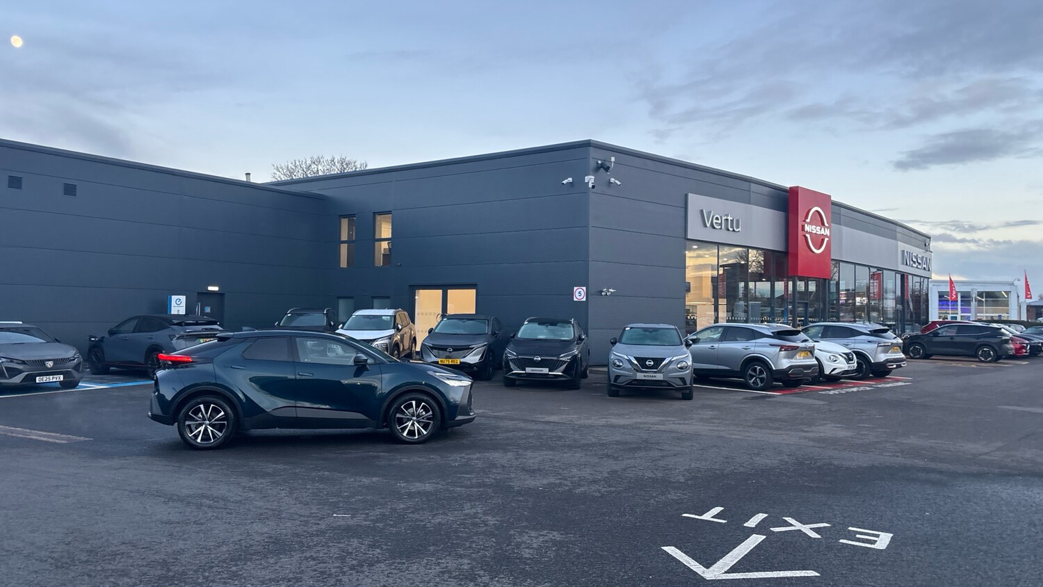 Used Toyota C-HR 2024 for sale - 76782496: Photo 47