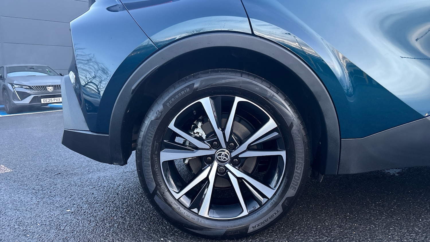 Used Toyota C-HR 2024 for sale - 76782496: Photo 7