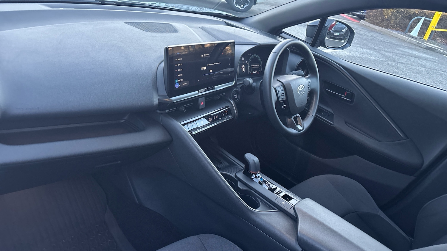 Used Toyota C-HR 2024 for sale - 76782496: Photo 9