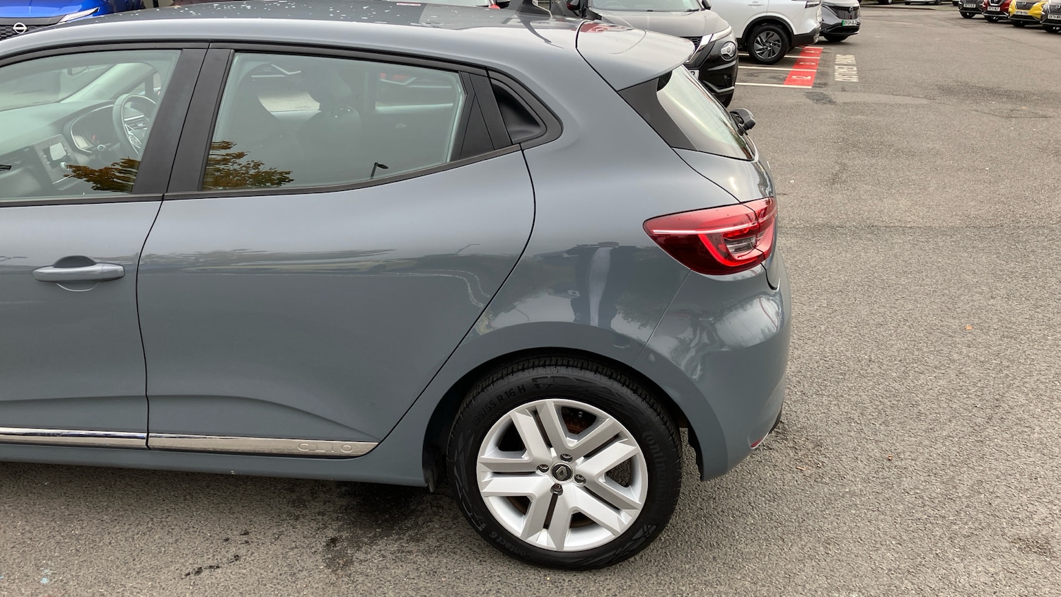 Used Renault Clio 2020 for sale - 76426233: Photo 31