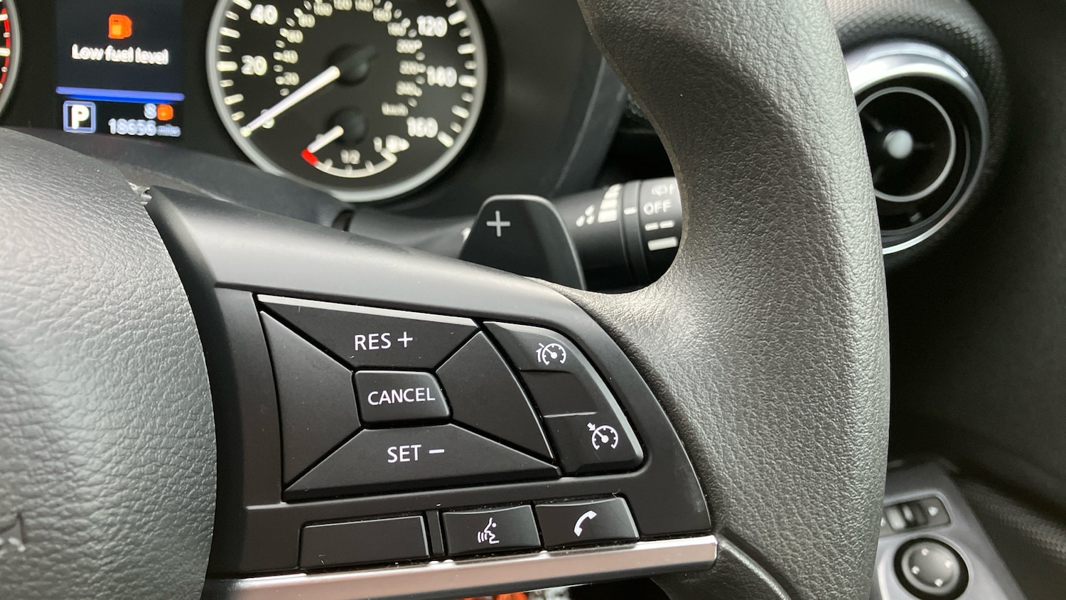 Used Nissan Juke 2022 for sale - 76352912: Photo 21