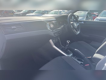 Used Volkswagen Polo 2022 for sale - 76945809: Photo