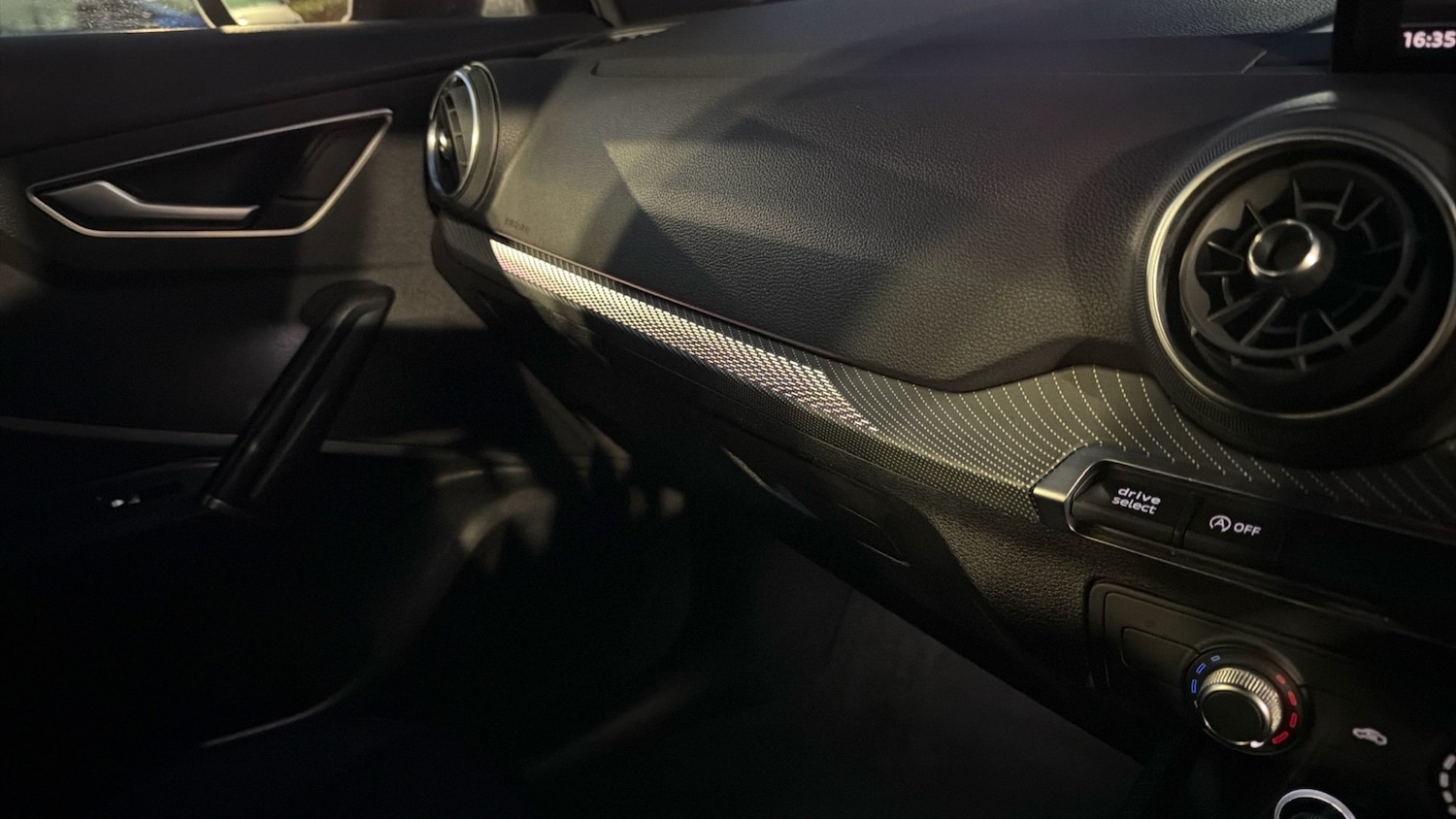 Used Audi Q2 2018 for sale - 76946741: Photo 30