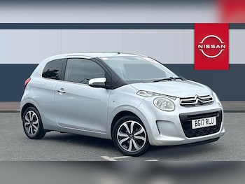 2017 (17) - 1.2 PureTech Flair 3dr Petrol Hatchback