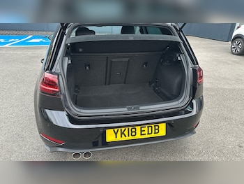 Used Volkswagen Golf 2018 for sale - 75673779: Photo