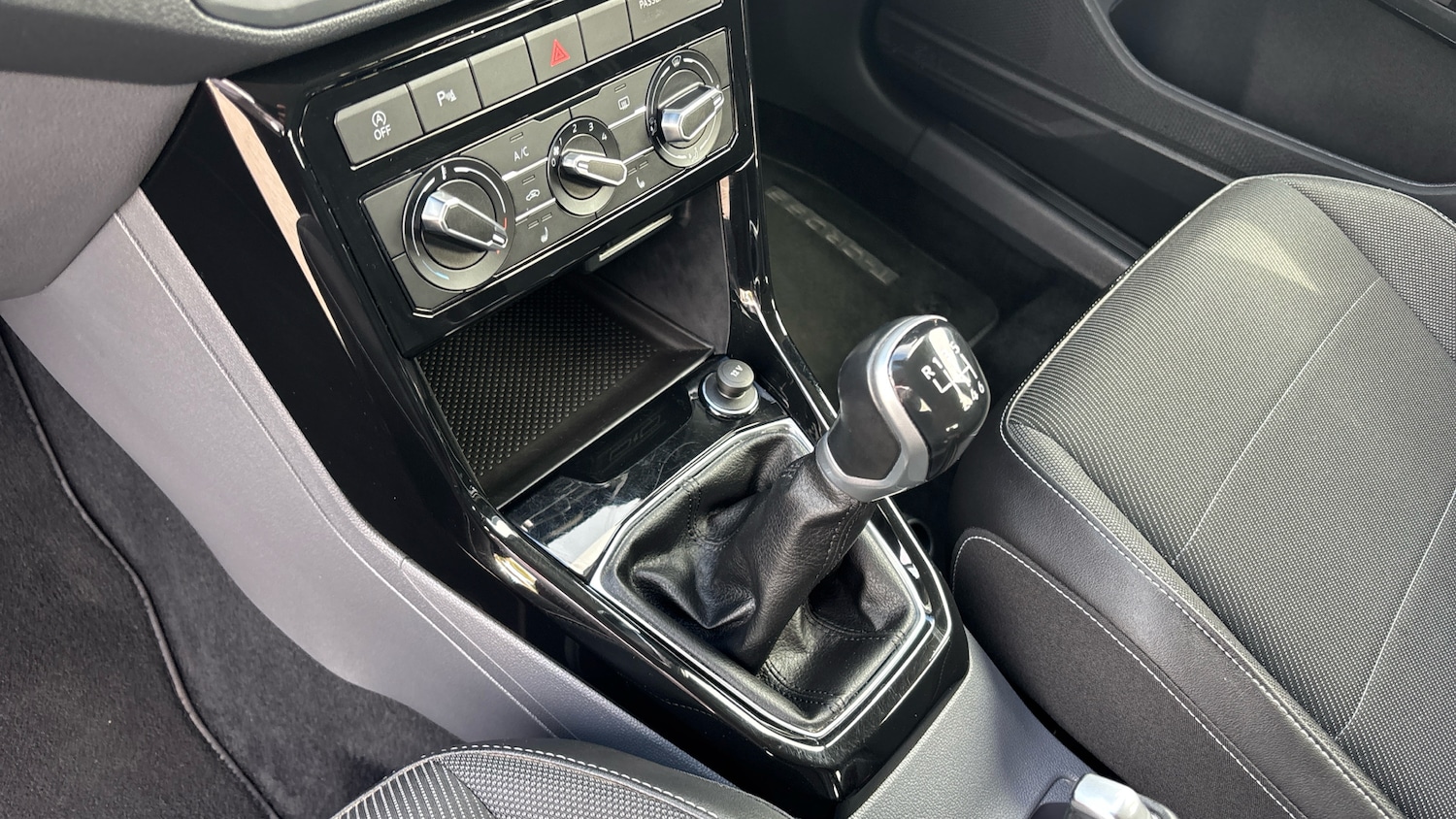 Used Volkswagen T-Cross 2019 for sale - 76193075: Photo 13