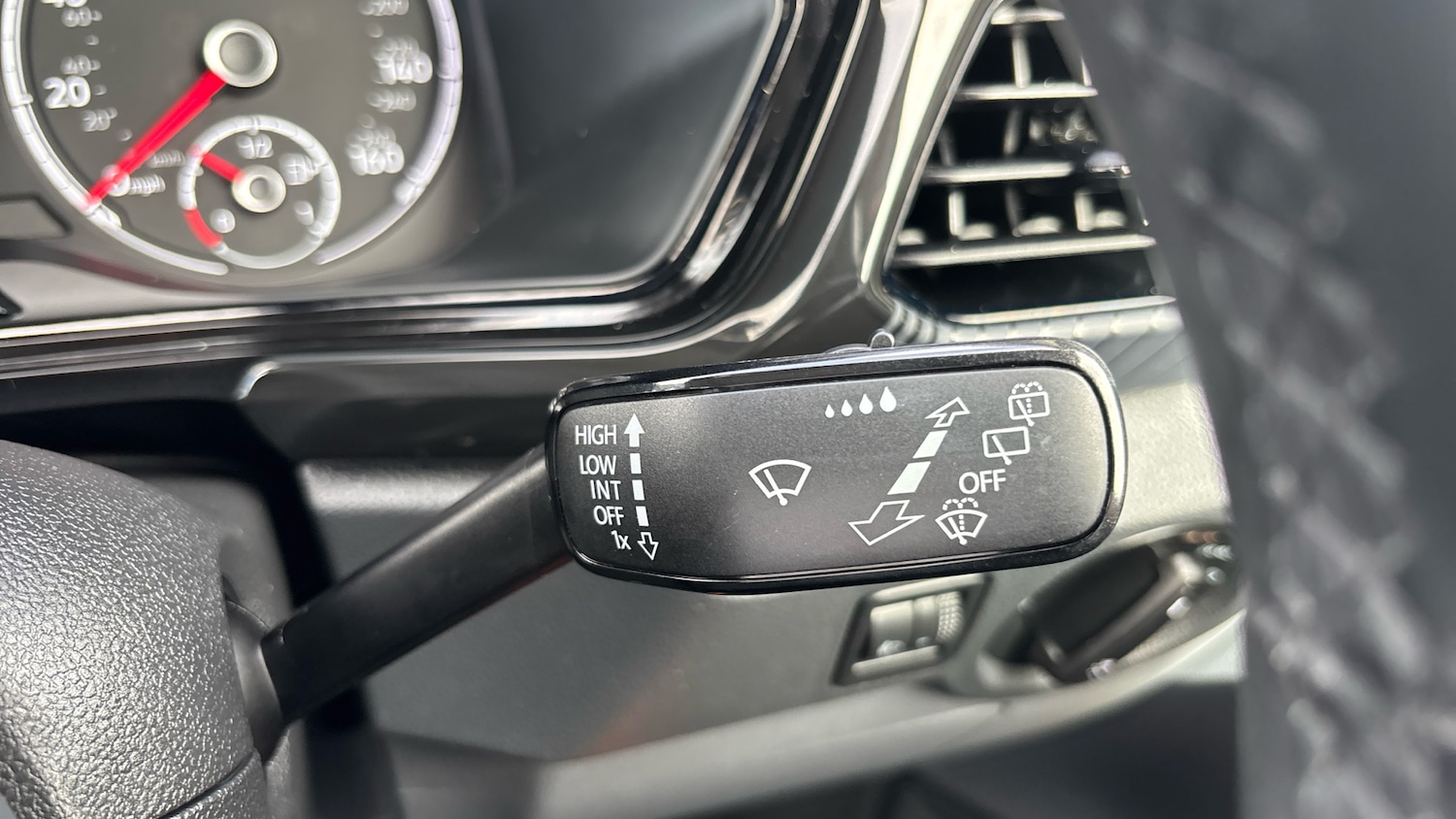 Used Volkswagen T-Cross 2019 for sale - 76193075: Photo 24