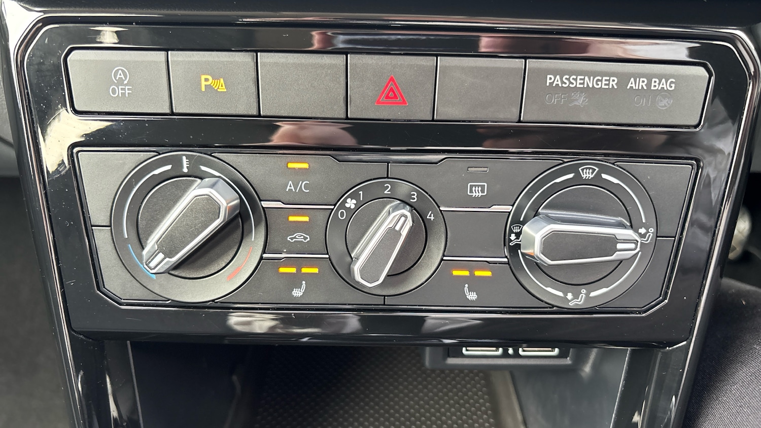 Used Volkswagen T-Cross 2019 for sale - 76193075: Photo 32