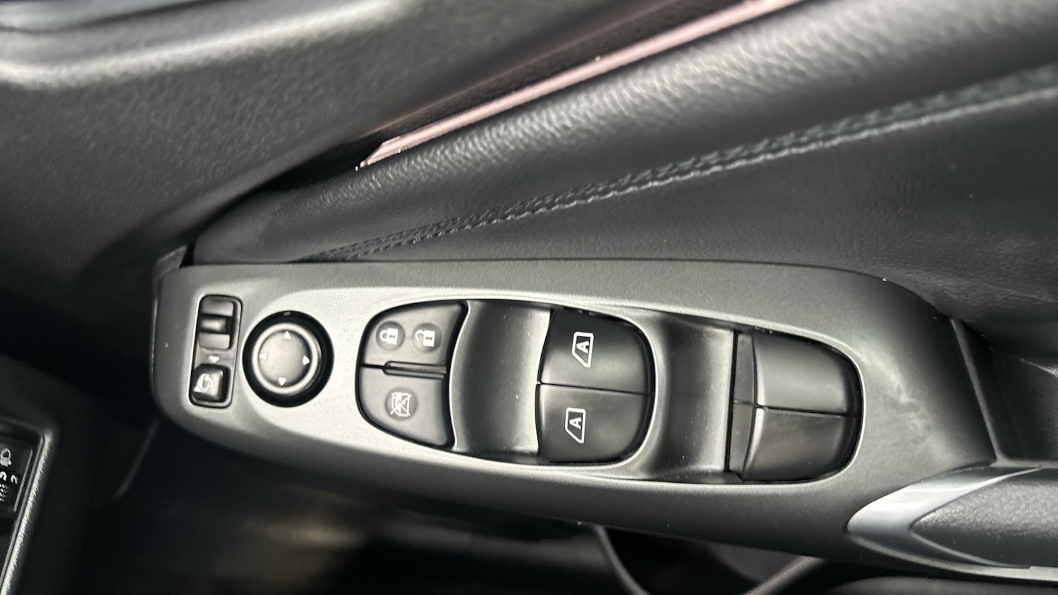 Used Nissan Juke 2024 for sale - 76343900: Photo 26