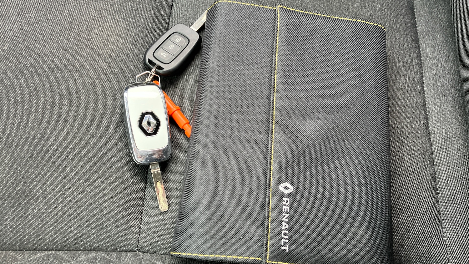 Used Renault Clio 2020 for sale - 76603314: Photo 19