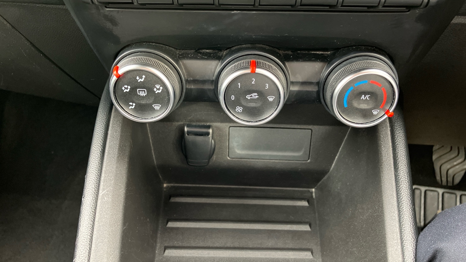 Used Renault Clio 2020 for sale - 76603314: Photo 53