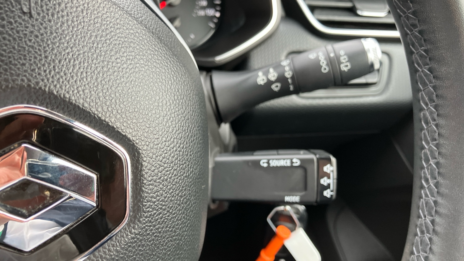 Used Renault Clio 2020 for sale - 76603314: Photo 64