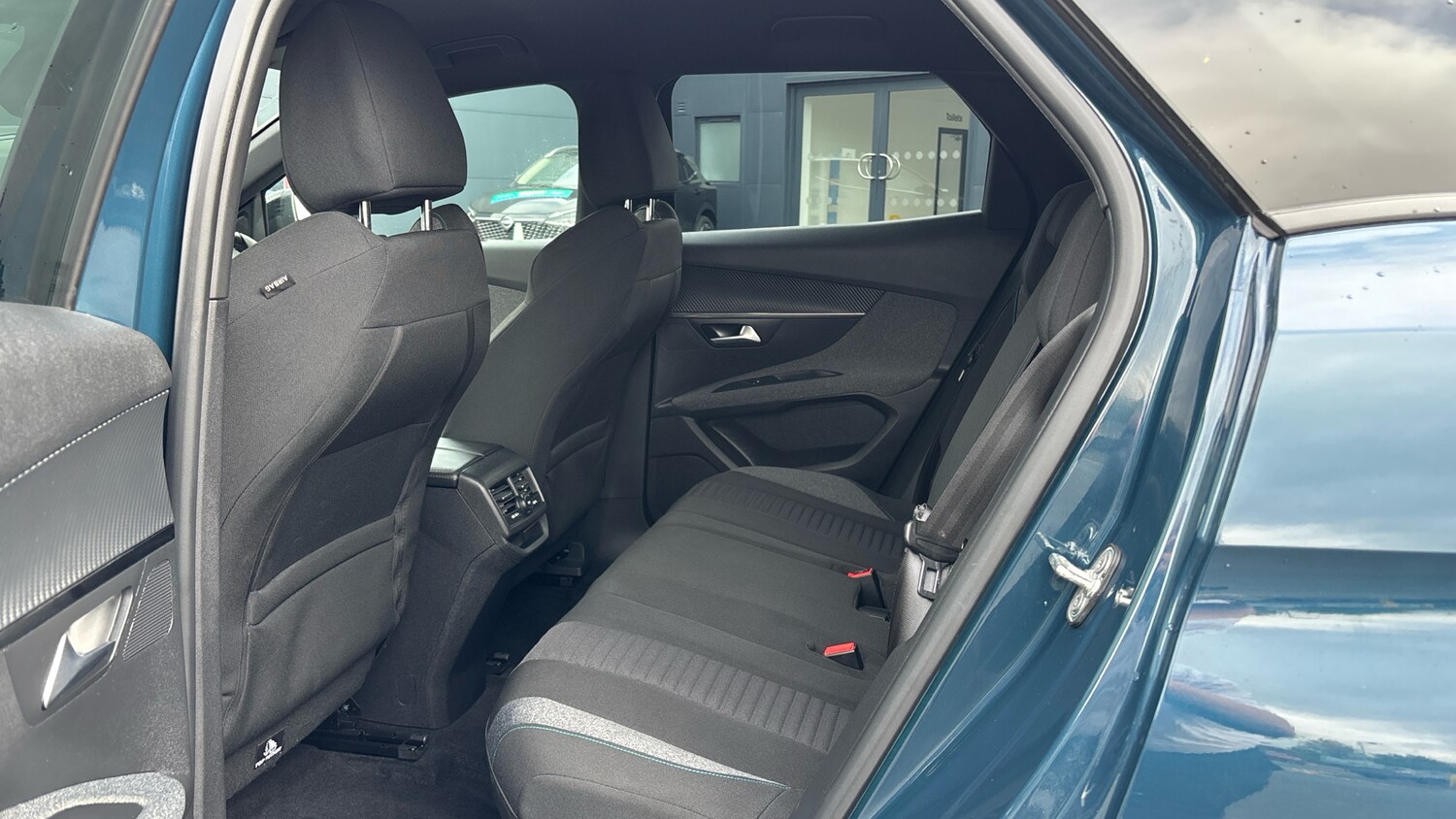 Used Peugeot 3008 2023 for sale - 76181301: Photo 16