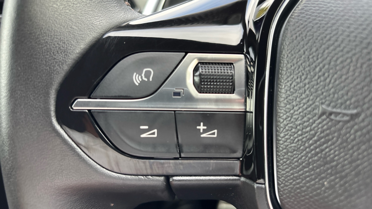Used Peugeot 3008 2023 for sale - 76181301: Photo 22
