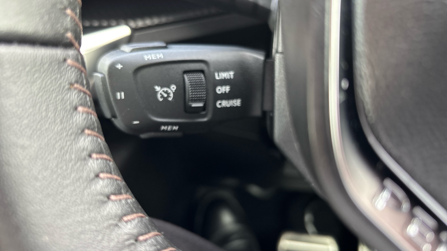 Used Peugeot 3008 2023 for sale - 76181301: Photo 23