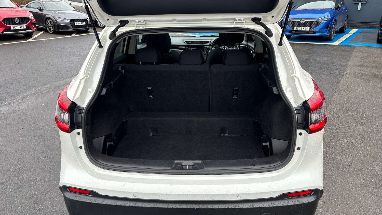 Used Nissan Qashqai 2019 for sale - 76766850: Photo 4