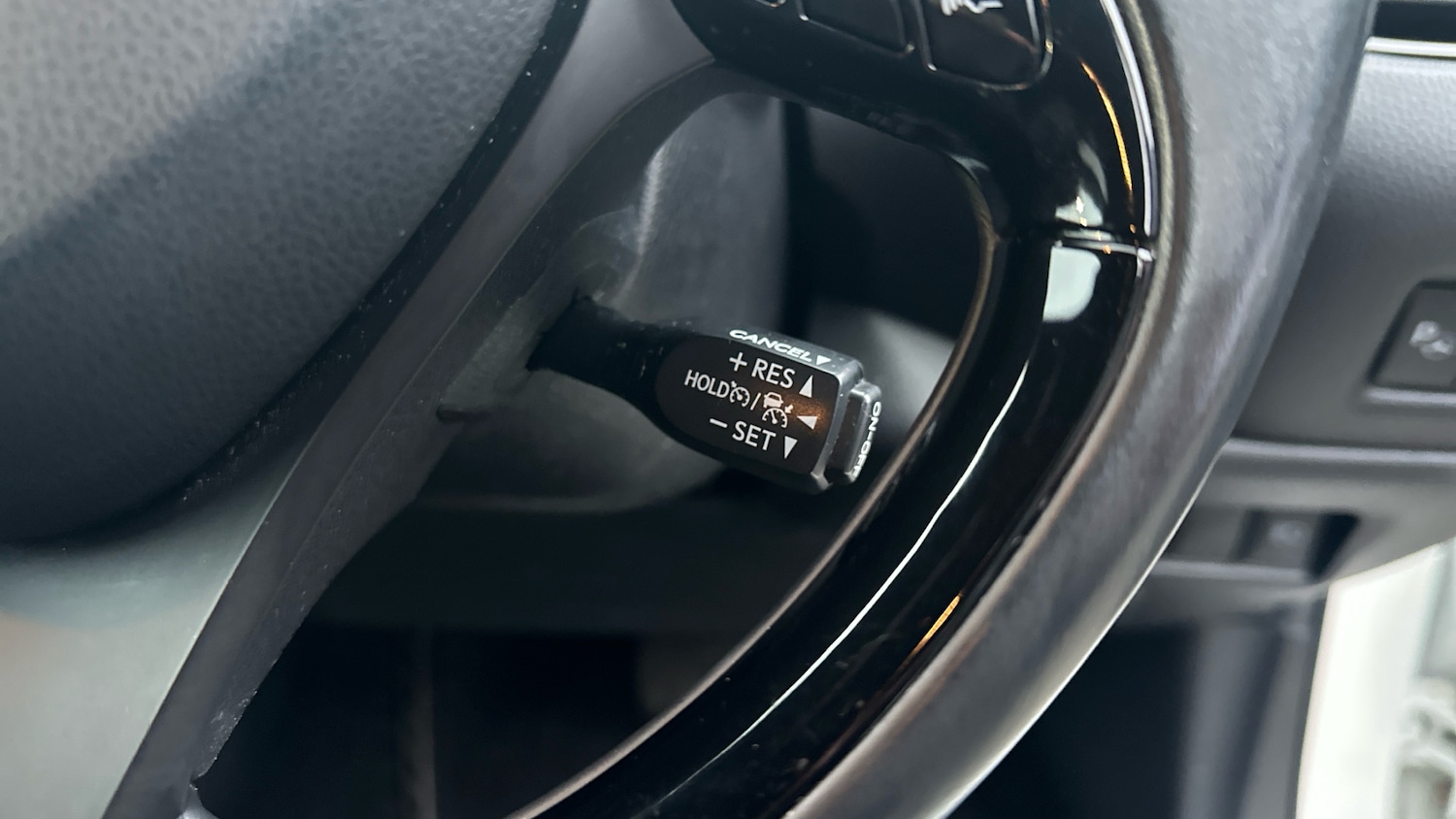 Used Toyota C-HR 2017 for sale - 77420852: Photo 24