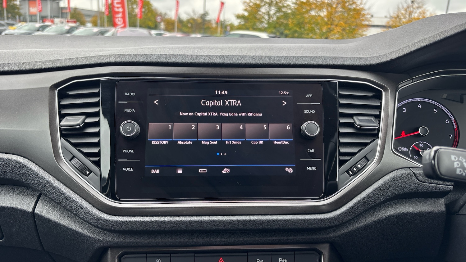 Used Volkswagen T-Roc 2019 for sale - 76299283: Photo 12