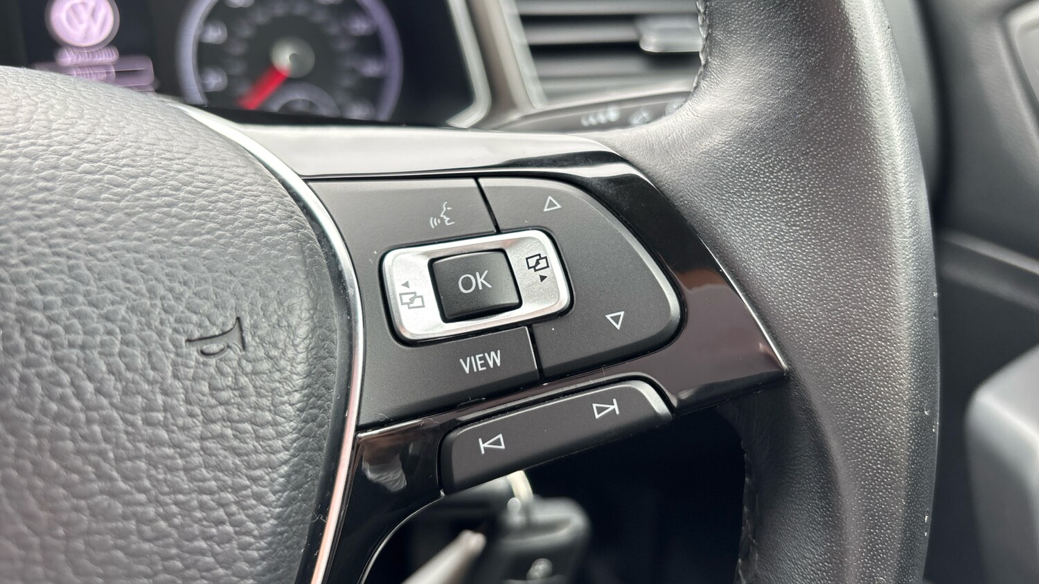 Used Volkswagen T-Roc 2019 for sale - 76299283: Photo 22