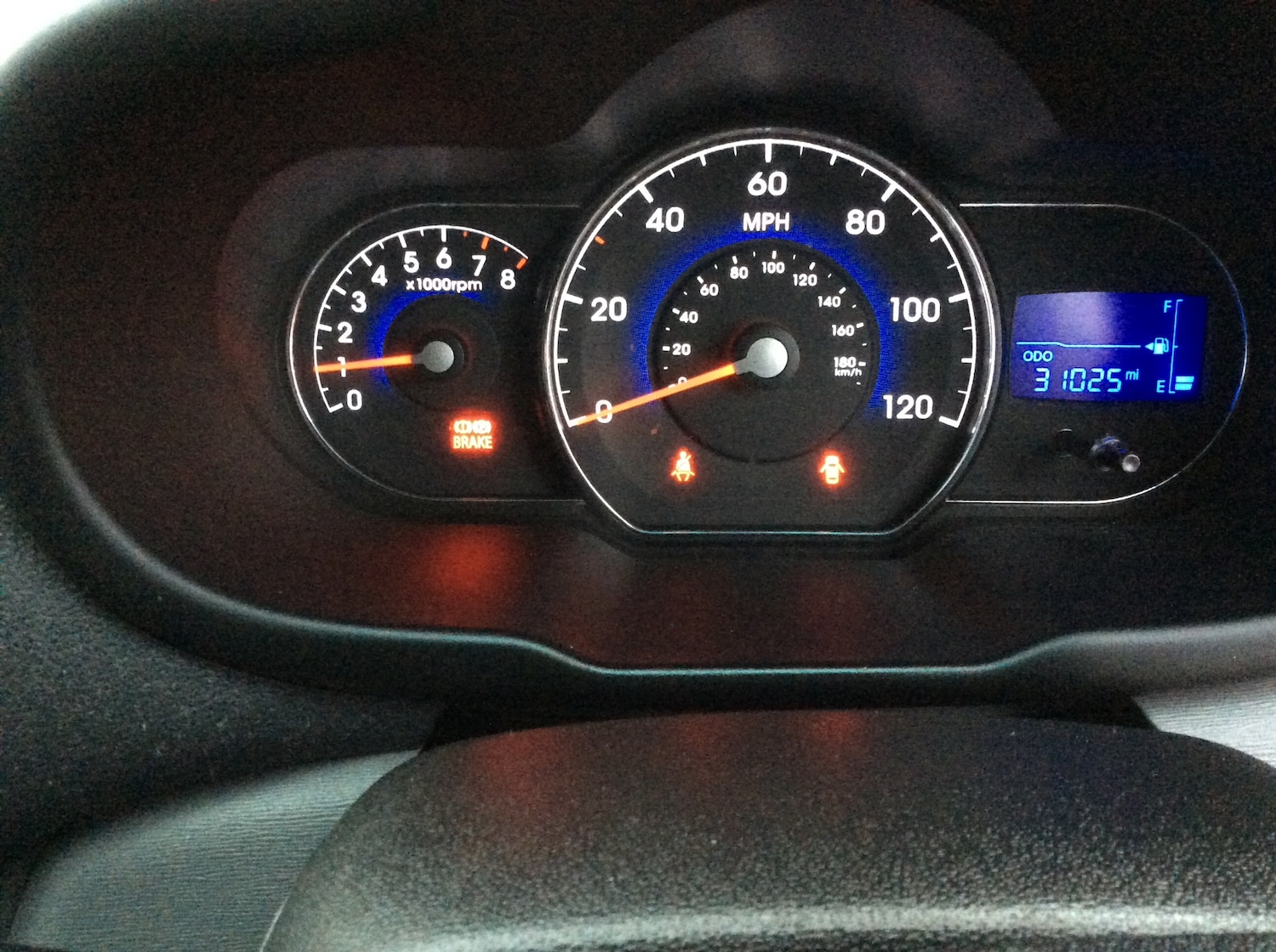 Used Hyundai i10 2011 for sale - 76595256: Photo 10