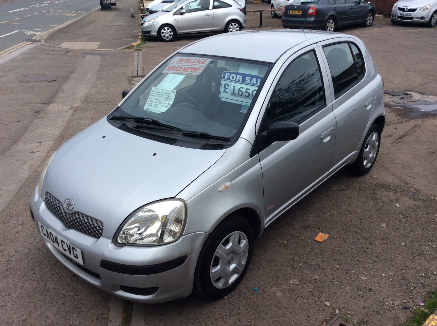 Used Toyota Yaris 2004 for sale - 77981189: Photo 2
