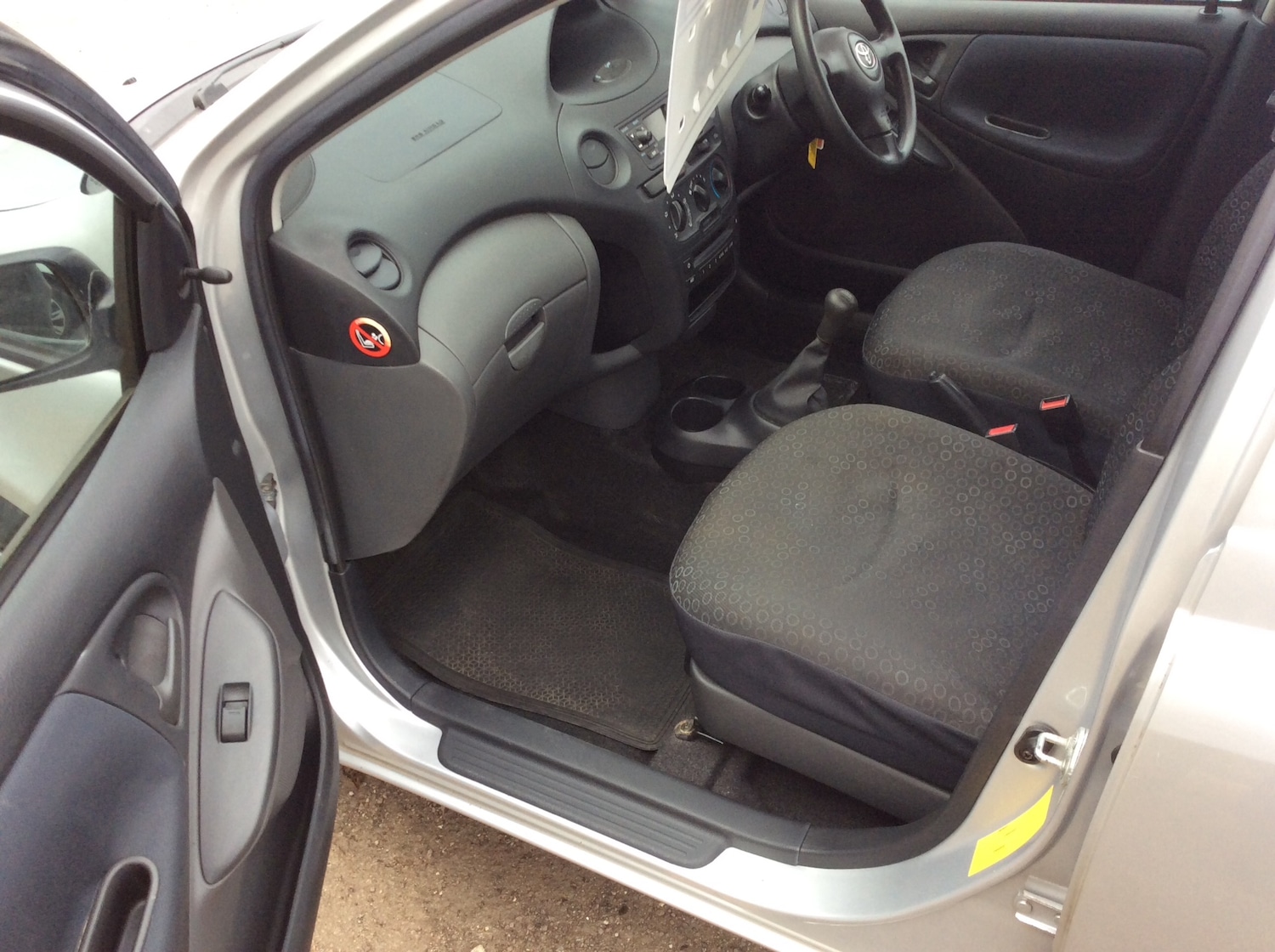 Used Toyota Yaris 2004 for sale - 77981189: Photo 7